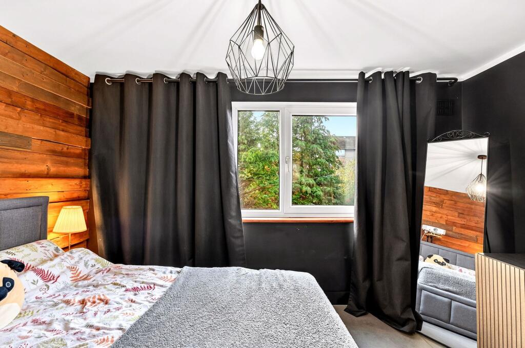 Prinicpal bedroom