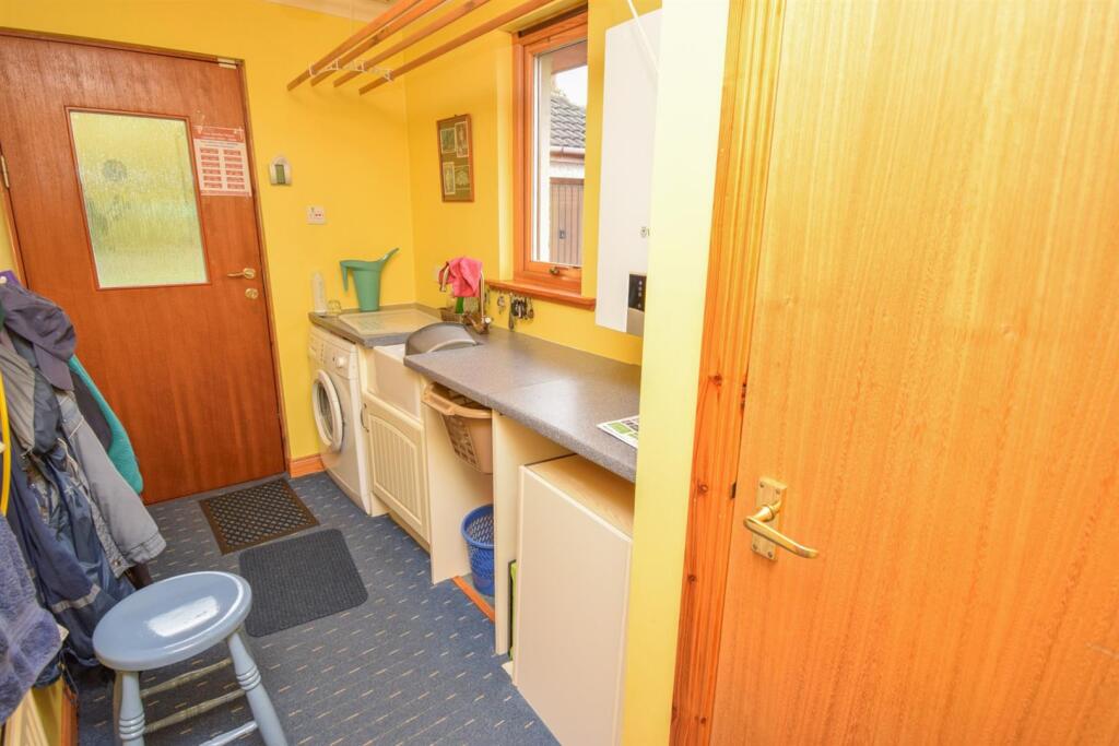UTILITY ROOM-2..jpg