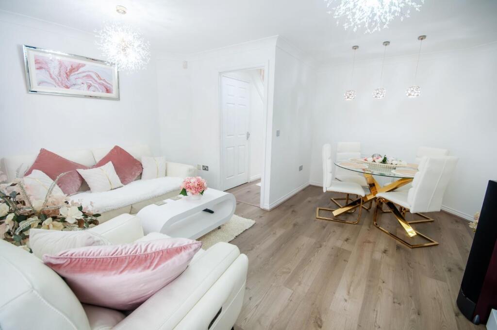 Oakwood Grove, Radcliffe, Manchester