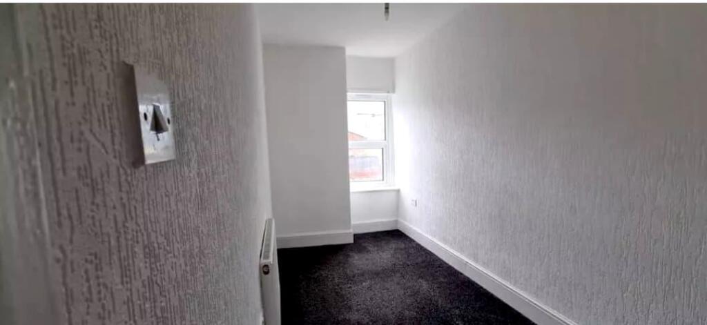 advertising pictures 45 brixham road_12.jpg