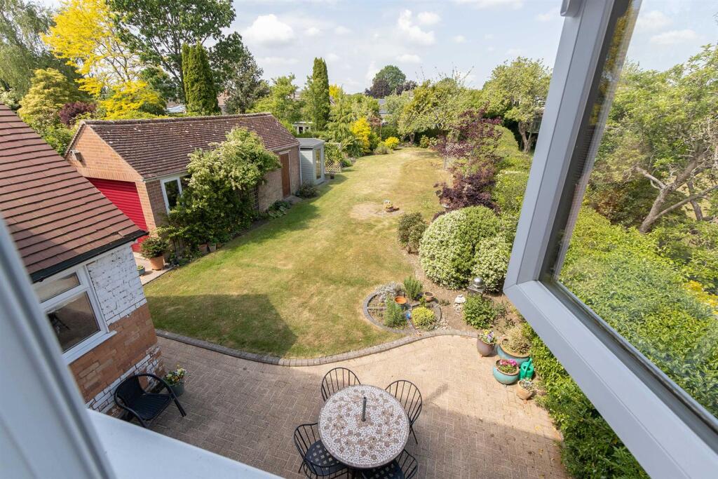 12 Longrood Road (11).jpg