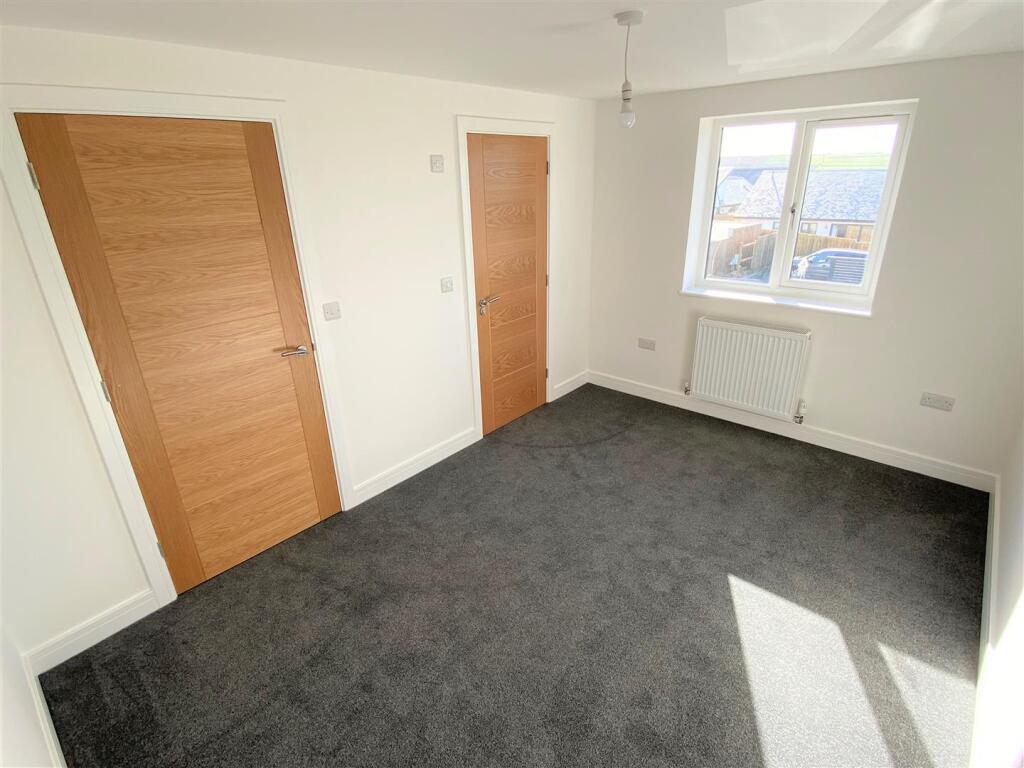 3 Harriet House Bedroom 1