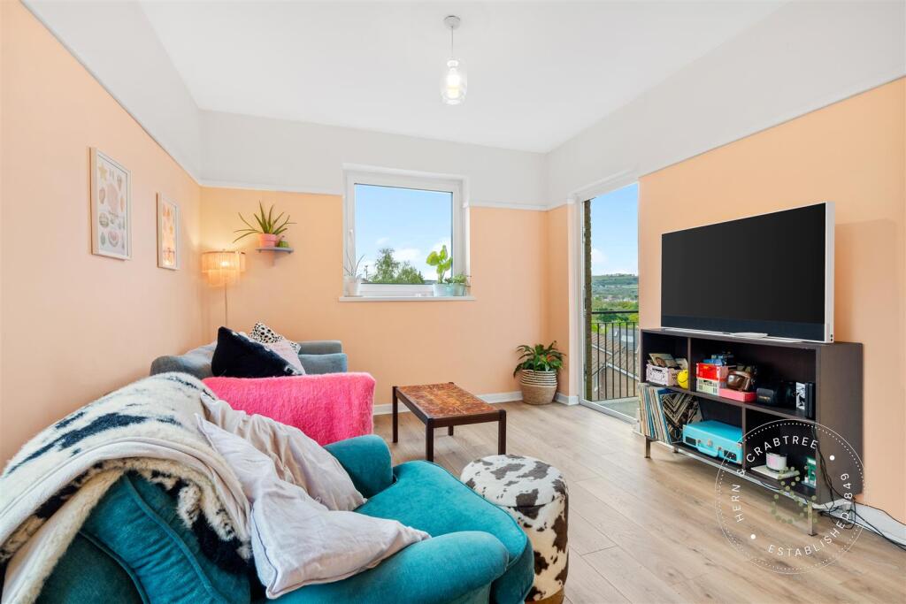 Linnet Close, Hern Crabtree (18).jpg