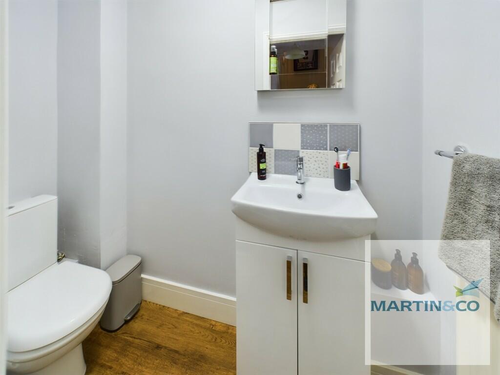 CAM03663G0-PR0032...