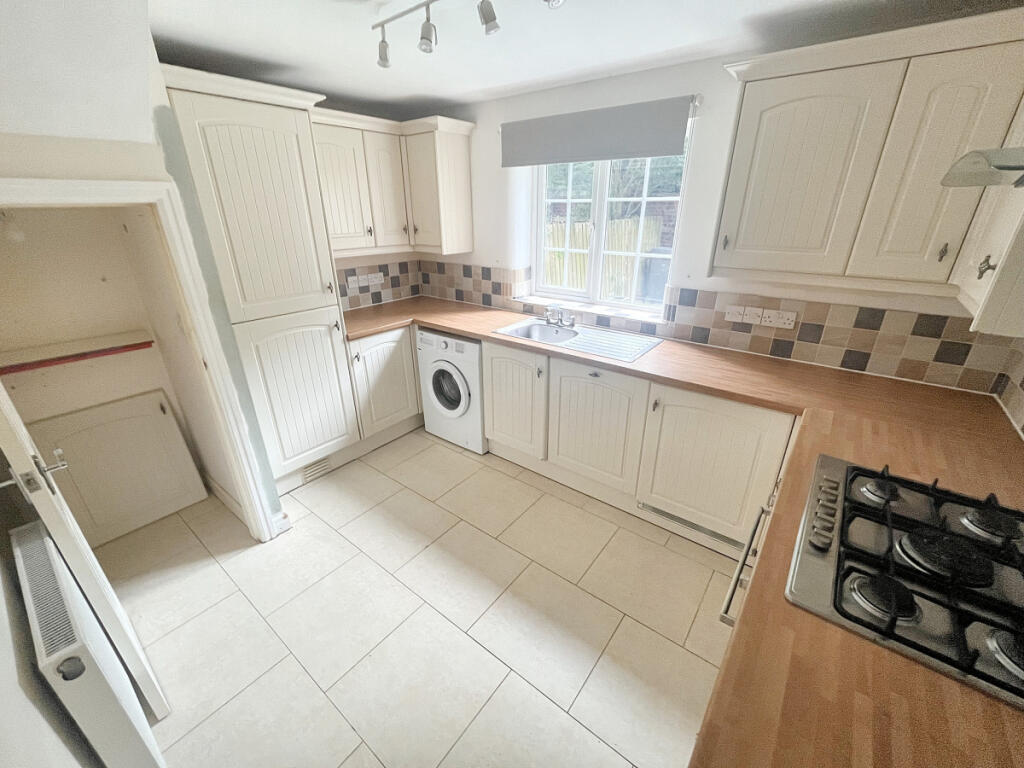 5 Woodside Court