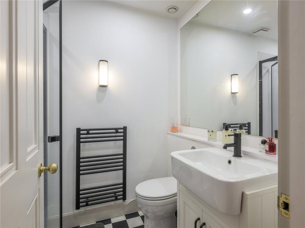 En Suite Shower Room
