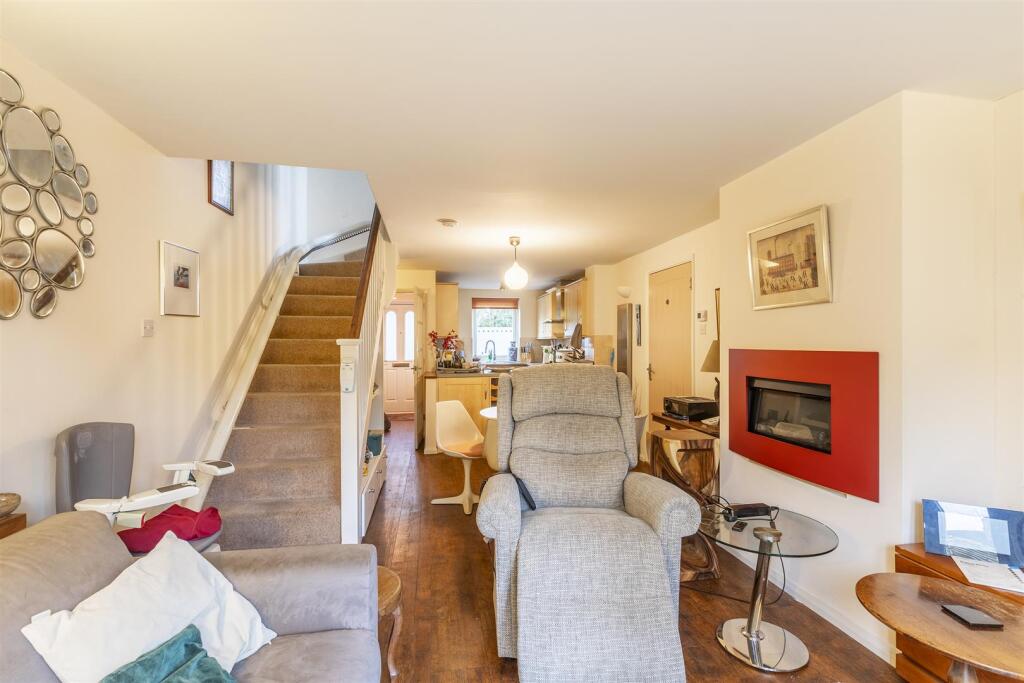 Sitting / Dining Room