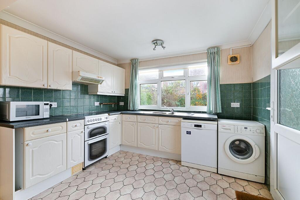 Stones Road, Epsom