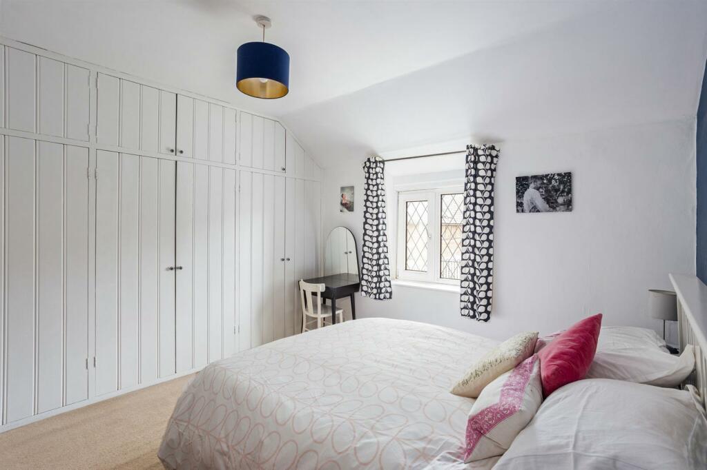 70978_Pea-Pod-Cottage-6-School-Road-Alderton-Tewke