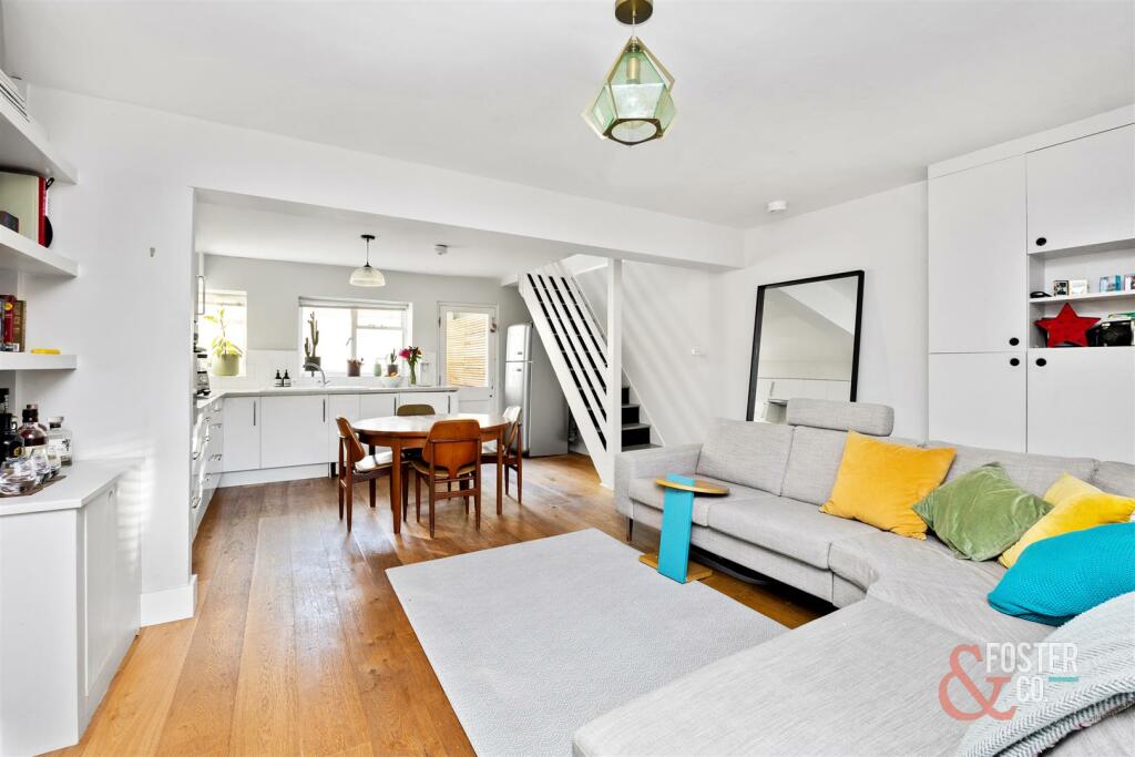 Clarendon Road, 62_005.jpg