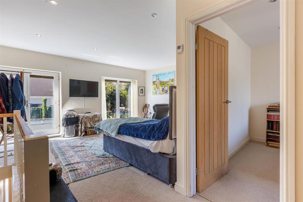 A27 - Chapter House Torquay - 250407.jpg