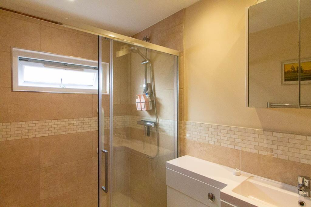 Modern Shower Room
