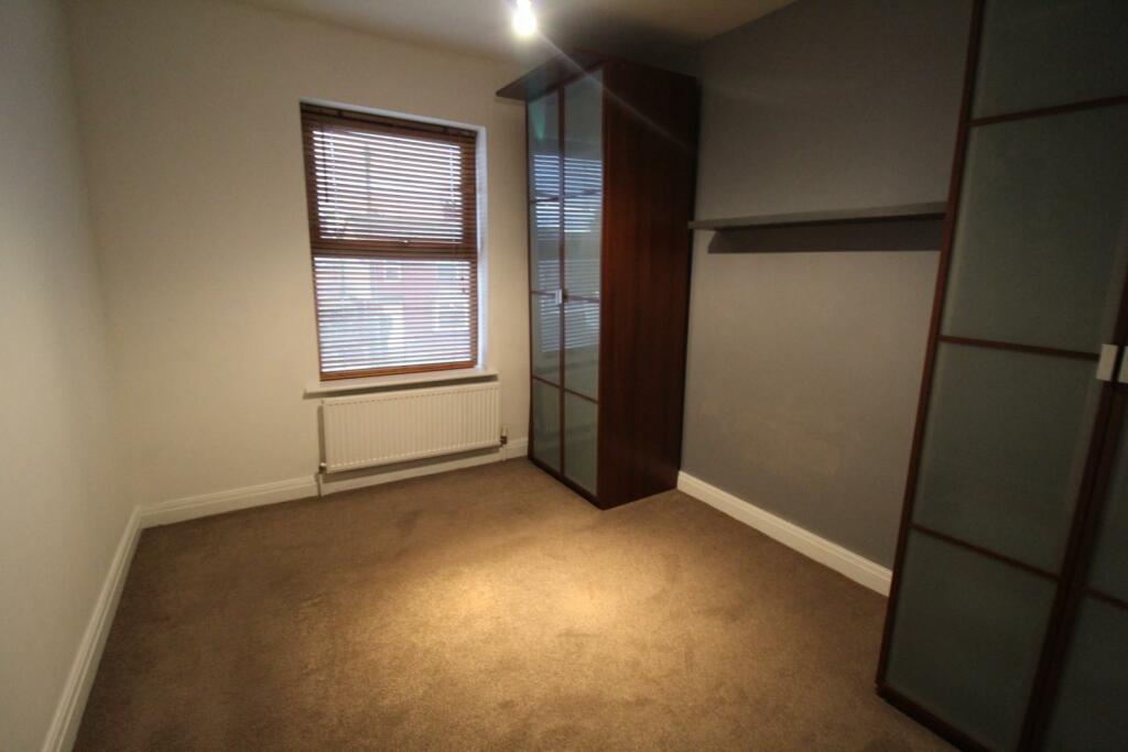 71 Longsight Rd