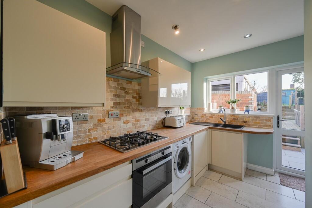 97 Wimperis Way (26 of 31).jpg