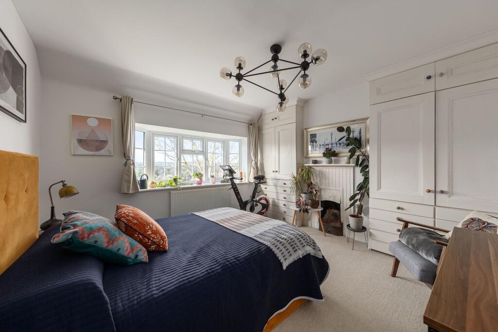 Cliff End, Purley, CR8