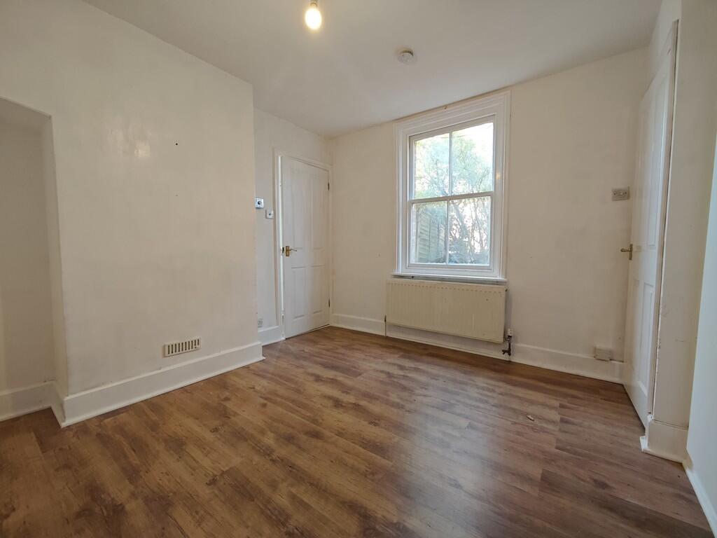 Living Room (3)