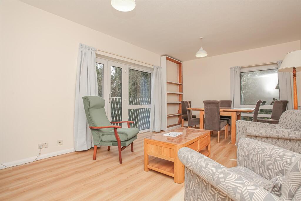 Living Room.jpg