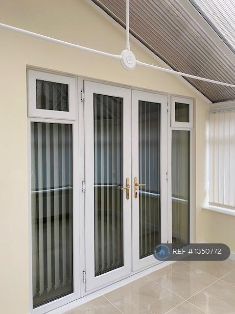 Access To Lounge 