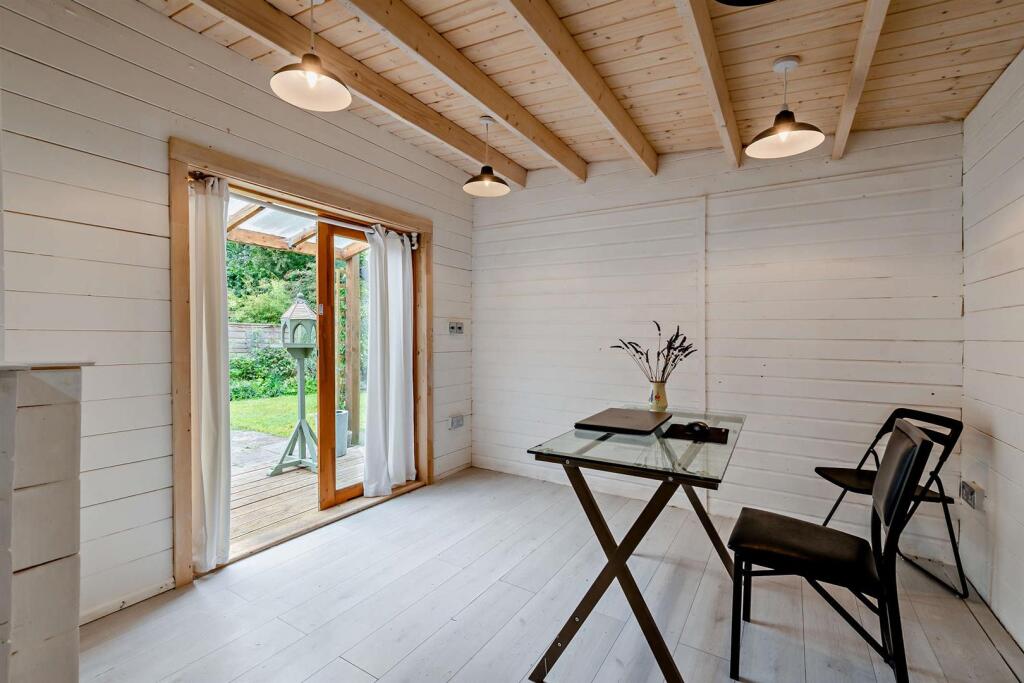 8659030-interior01-800.jpg