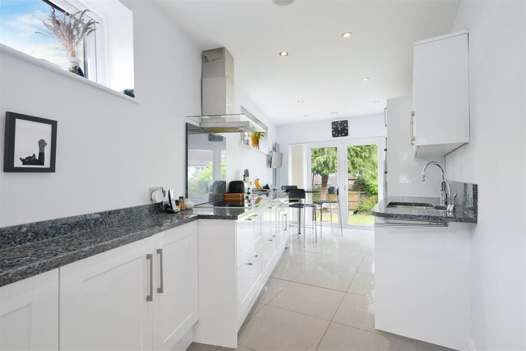 THE RIDINGS, (9).jpg