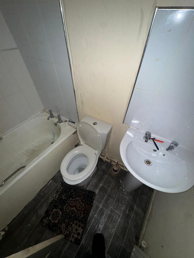 243590 RX587393 IMG 06 0000 T202512111720.jpeg