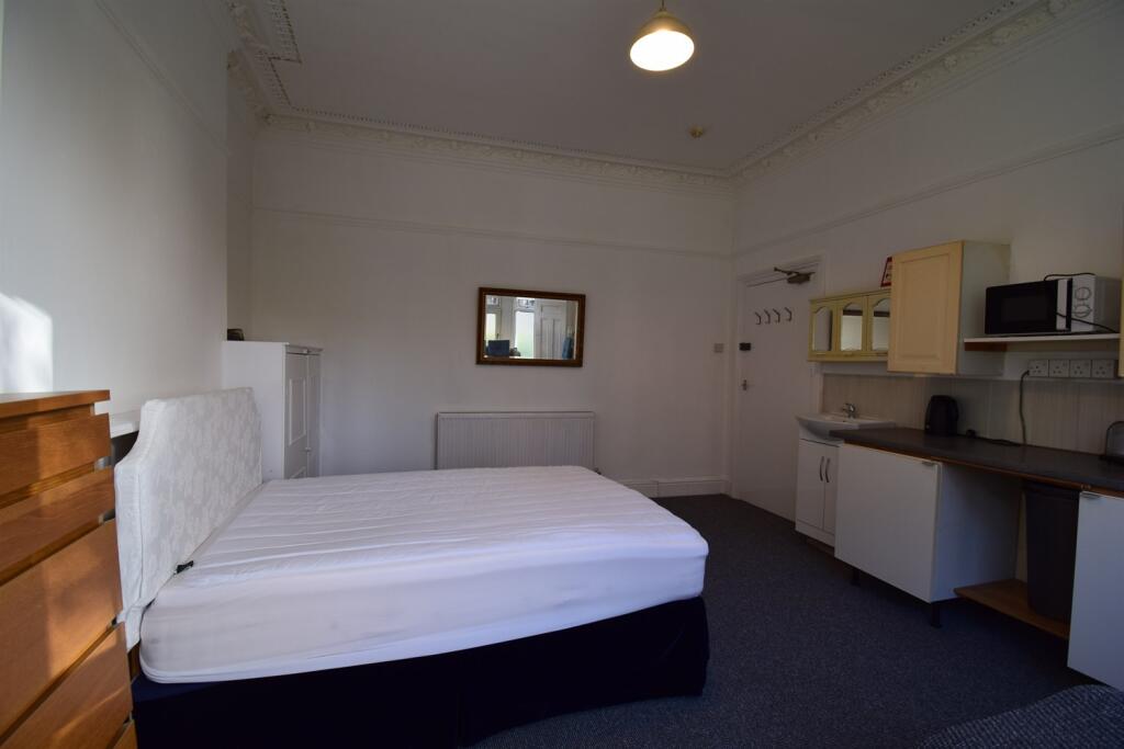 bedsit
