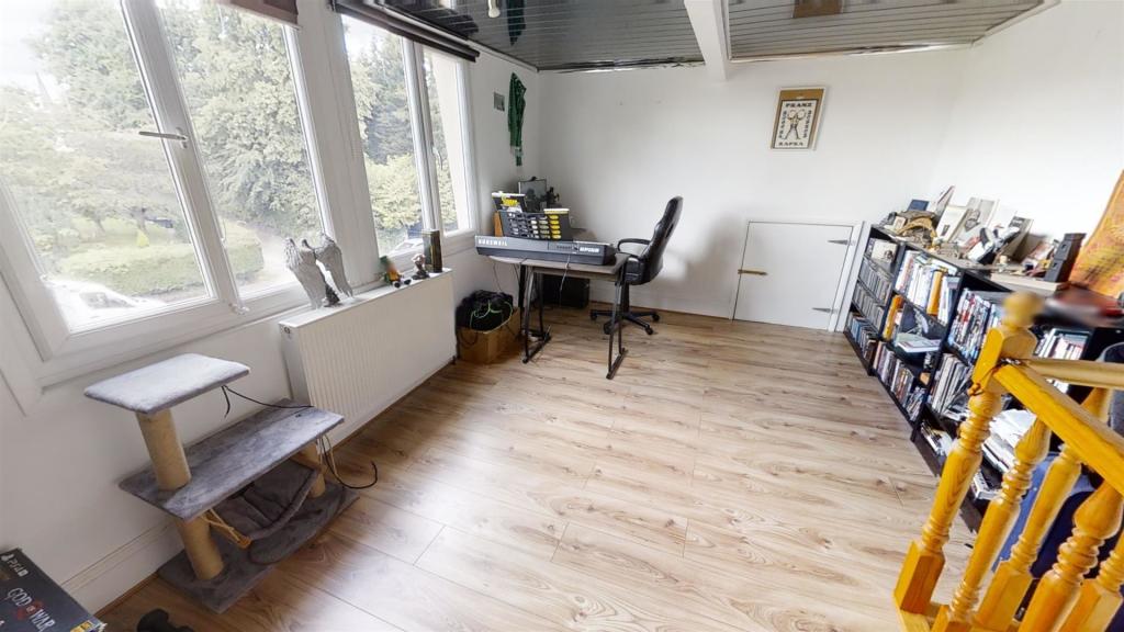 HomeDaze-presents-Philips-Park-Road-East-M45-3-bed