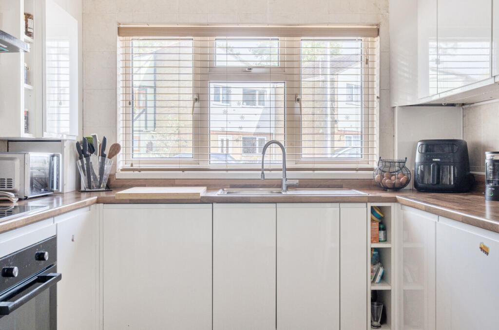 1346456-20-68b031...