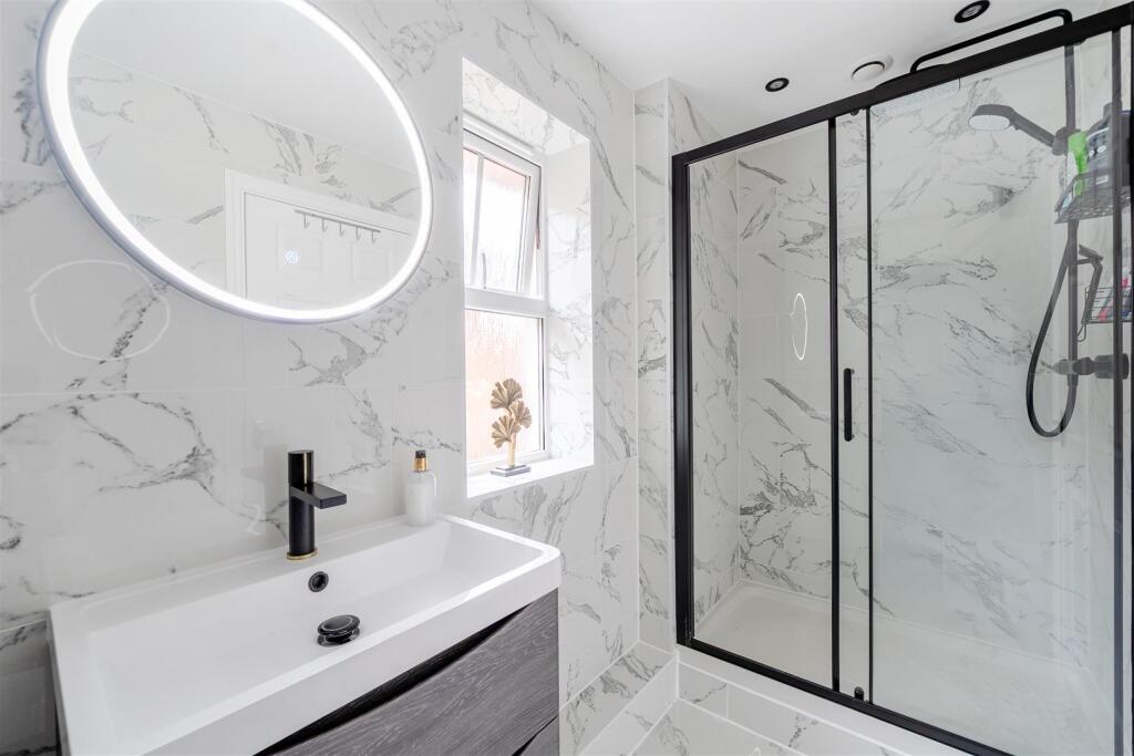 Ensuite