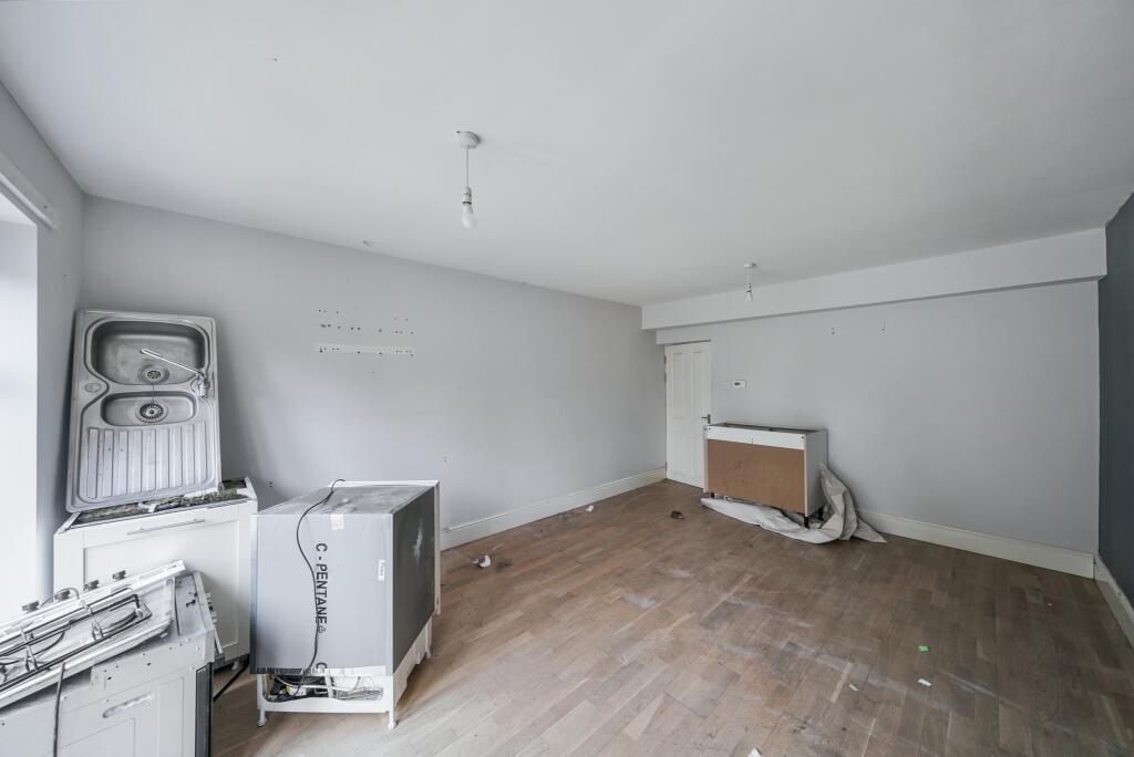 26 Wolf Lane, Windsor, SL4 4HY