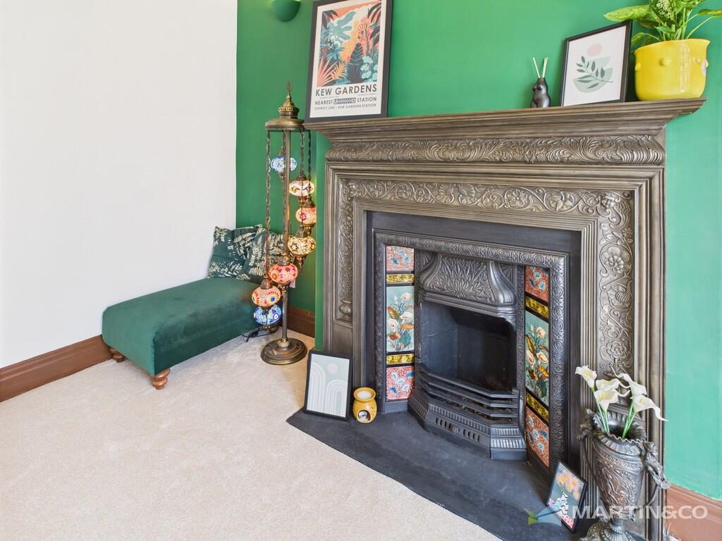 CAM02318G0-PR0473...