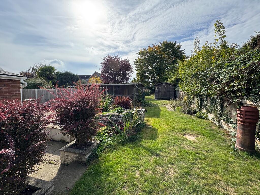 GARDEN (SIDE)