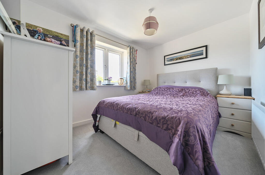 1321272-4-68778d6...