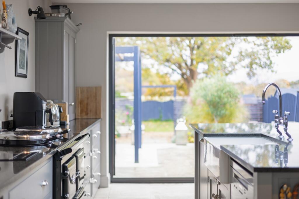 99675_44-Auckland...