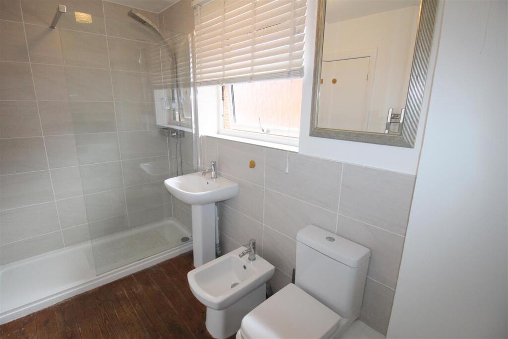 Shower Room / Utility