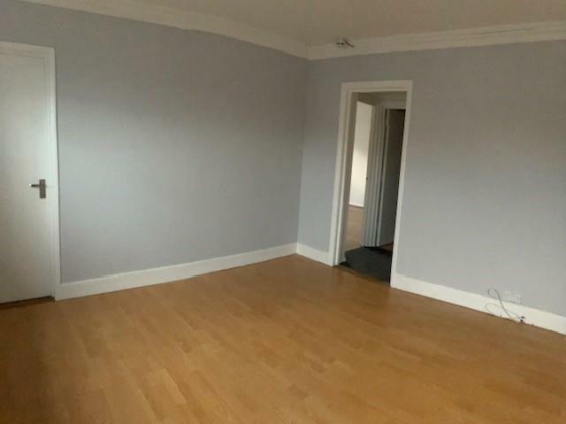 Lounge 2.jpg