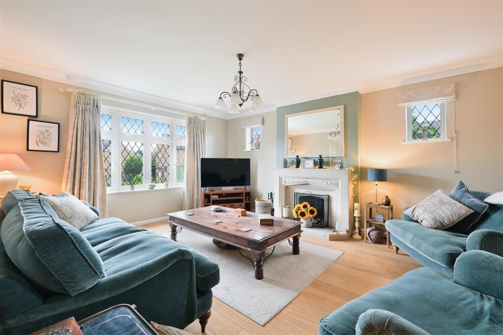 GROVE LODGE- (4).jpg