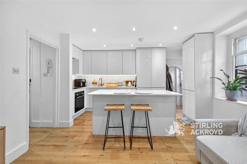 Kitchen/Reception