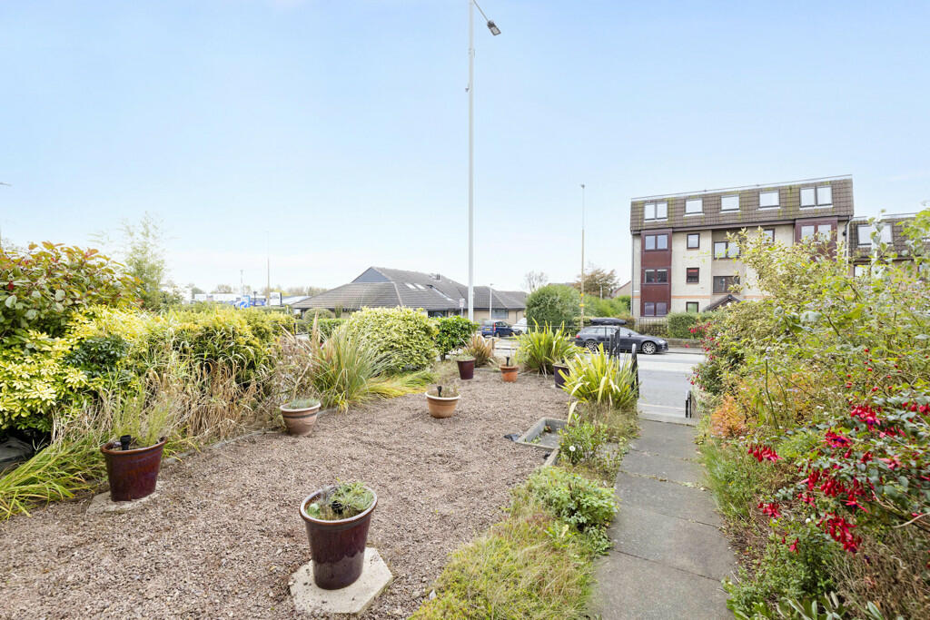 South Facing Front Garden 