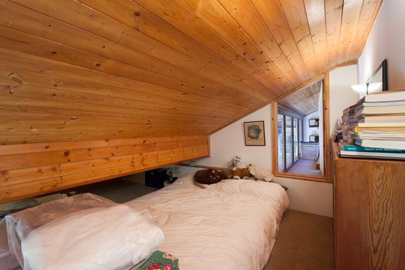 MEZZANINE ABOVE DINING ROOM