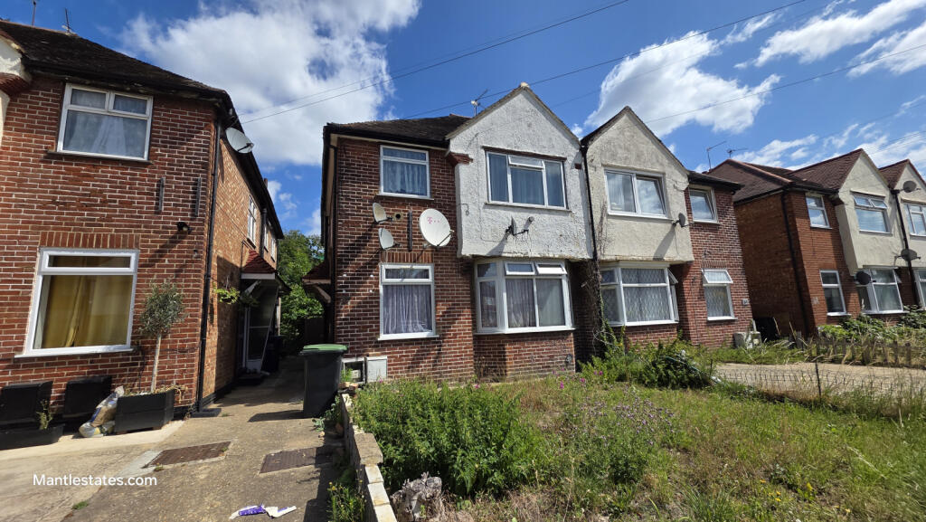 2 BEDROOM FLAT