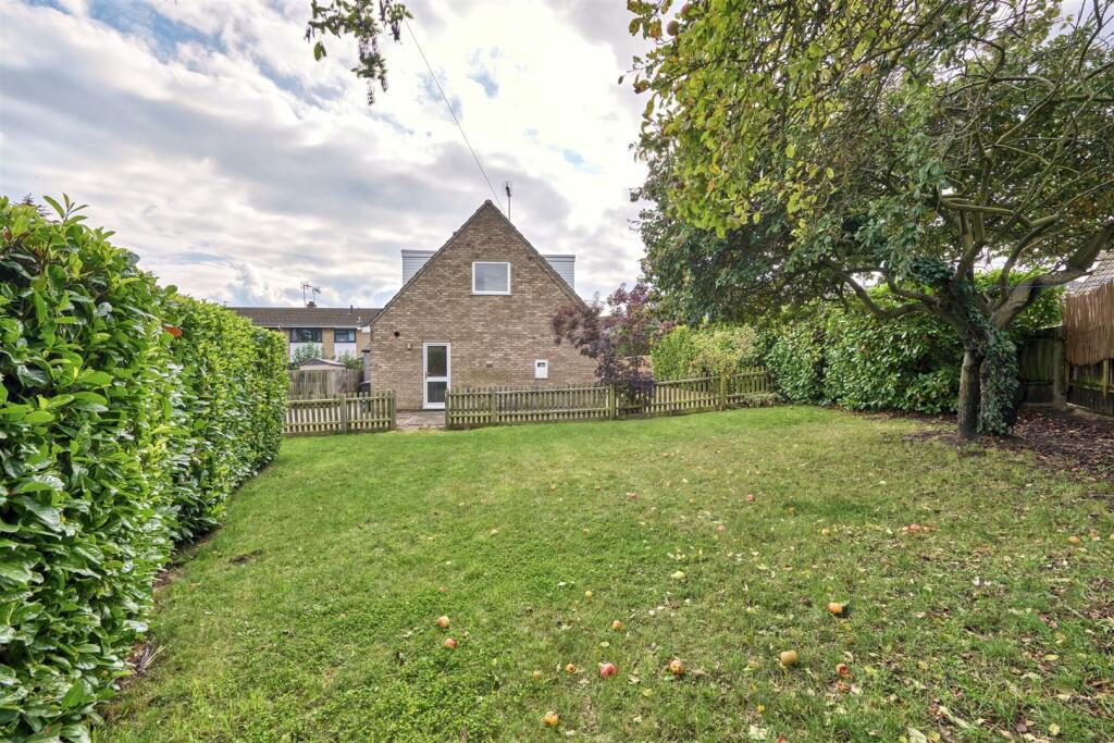 79 Springfield Rd Oundle-4.jpg