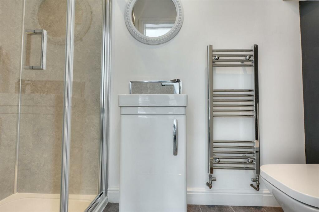En-Suite Sitting/Bedroom