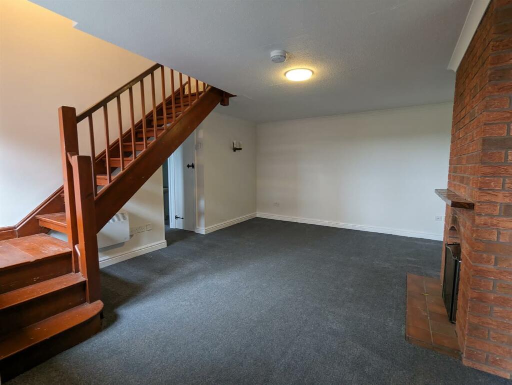 LOUNGE.jpg