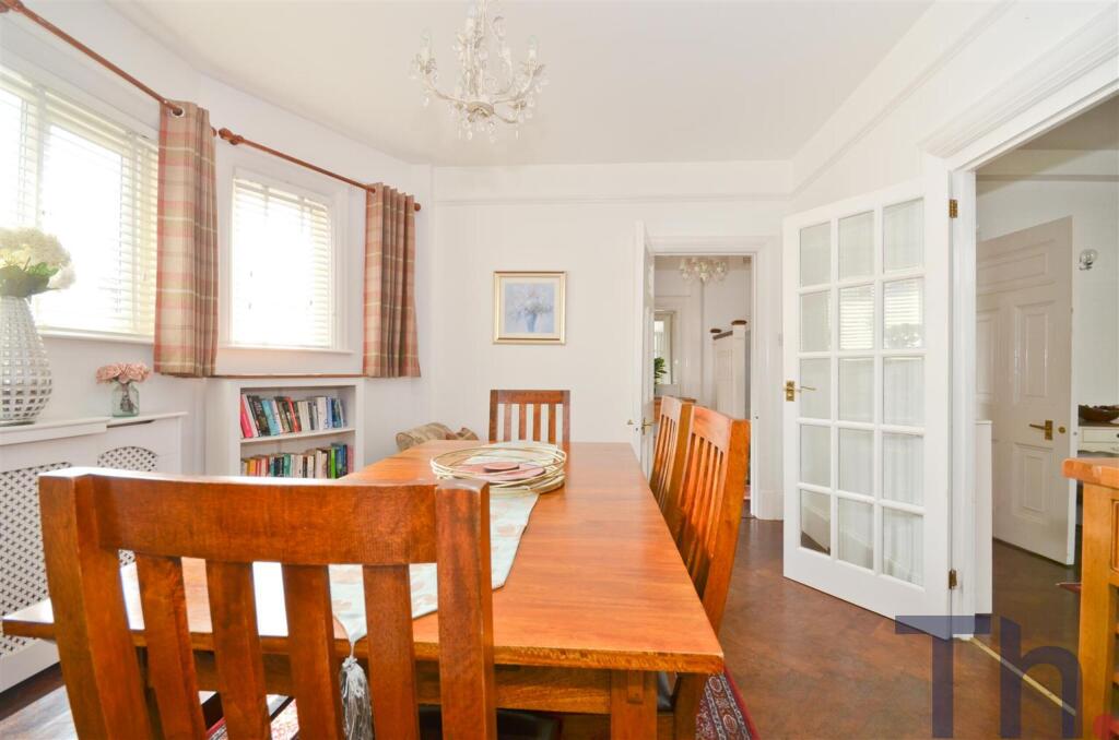 Dining Room.JPG