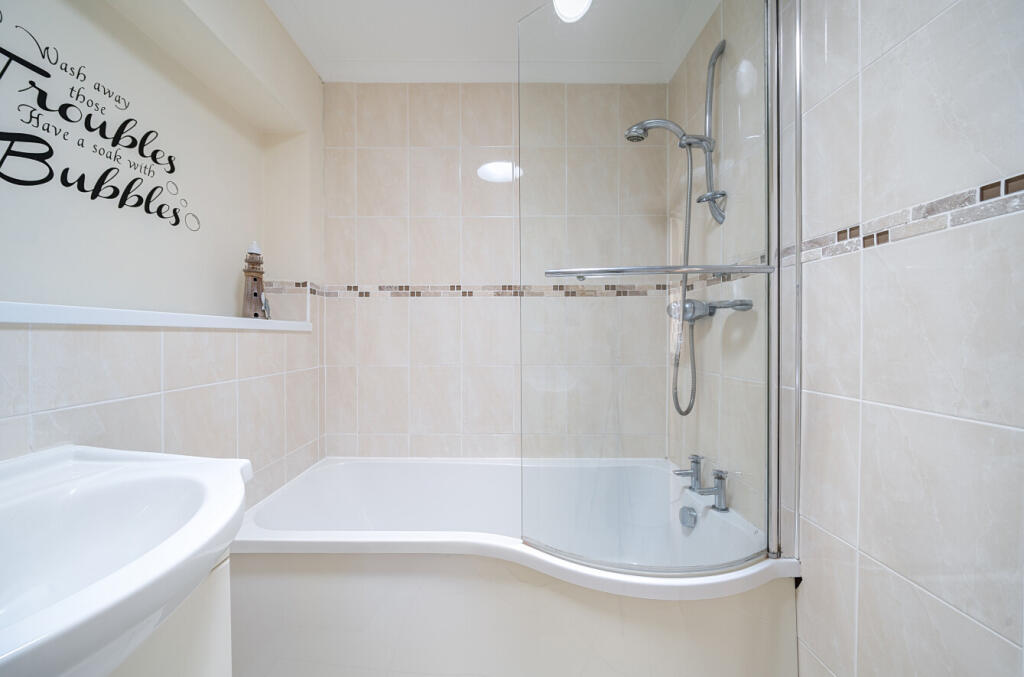 1304270-9-6841c80...