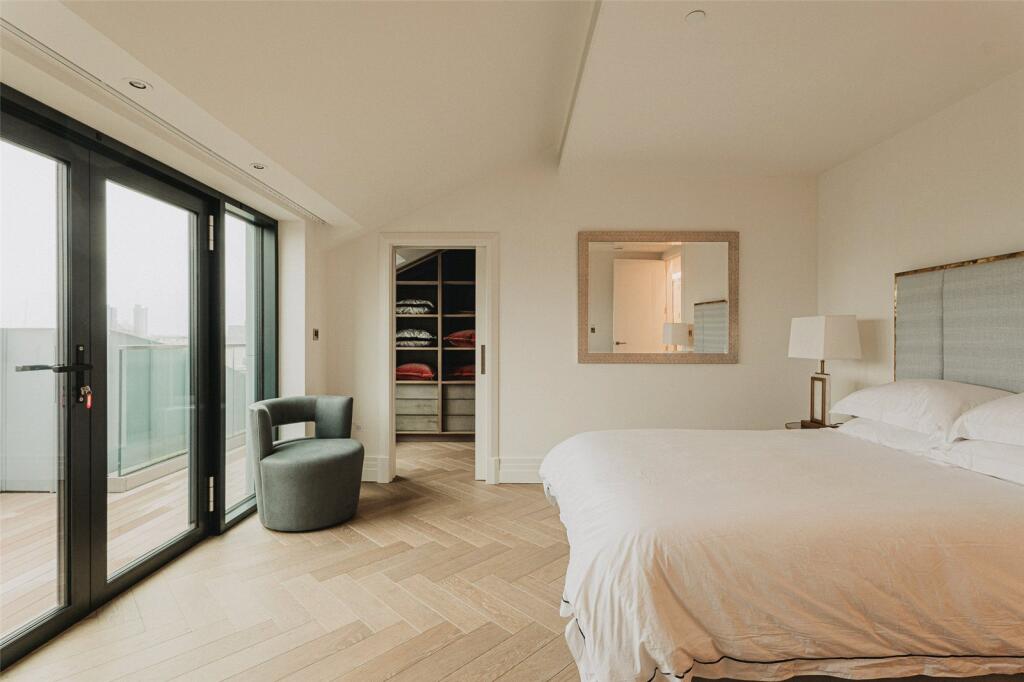Double Bedroom