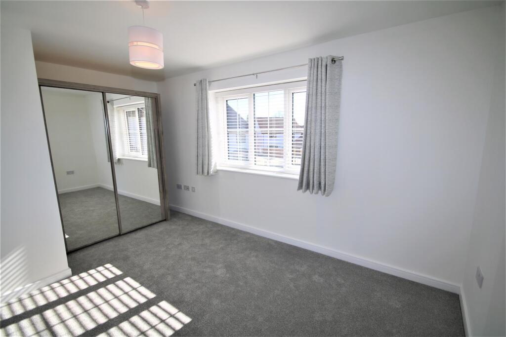 Bedroom 1a.JPG