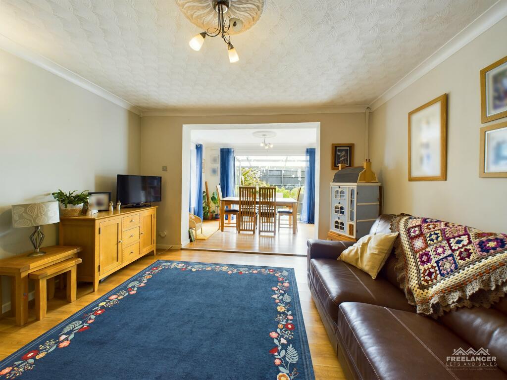 Livingdining room