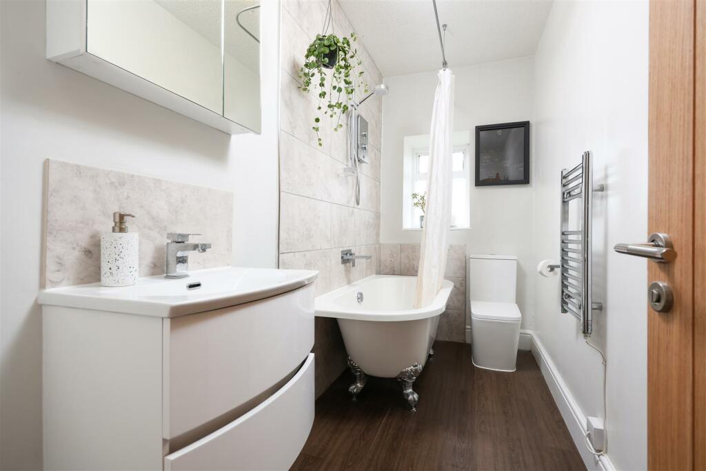 2FF 21 Southleigh Rd 3.JPG